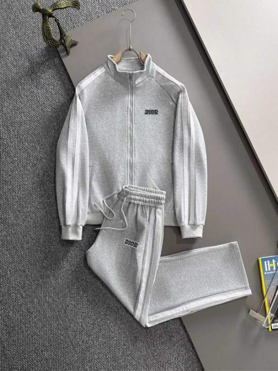 Picture of Dior Sweater Suits _SKUDiorM-5XLxetr25538910